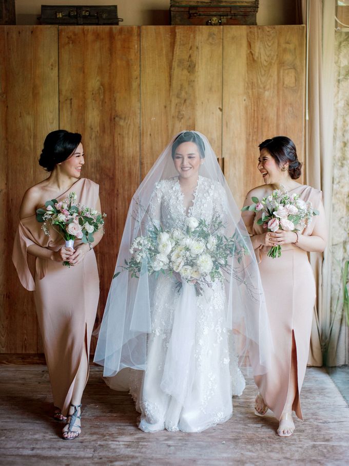 Ganda & Stella Cliffside Wedding by Vilia Wedding Planner - 027 Ganda & Stella Cliffside Wedding by Vilia Wedding Planner - 027