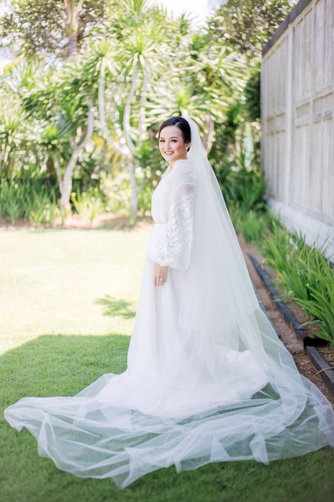 Ganda & Stella Cliffside Wedding by Khayangan Estate - 010 Ganda & Stella Cliffside Wedding by Khayangan Estate - 010