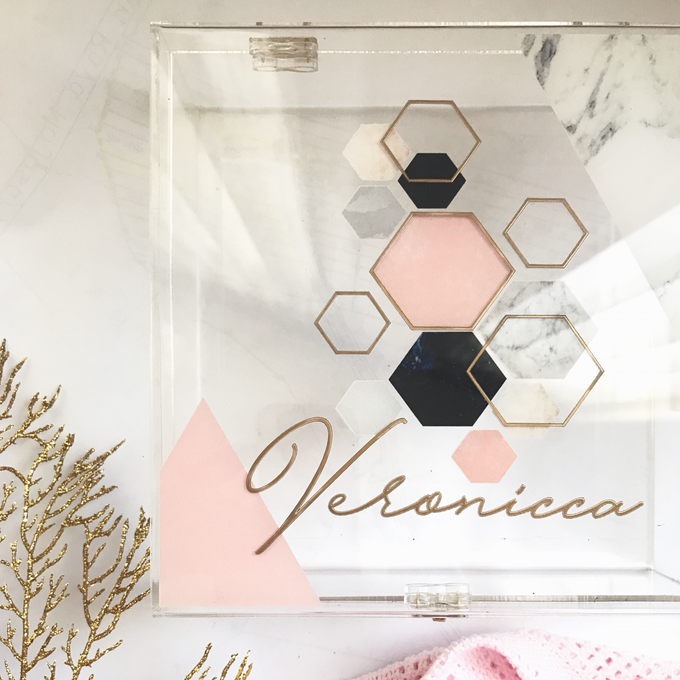 Geometrical marble pattern for bridesmaid box by Gift box - 004 Geometrical marble pattern for bridesmaid box by Gift box - 004