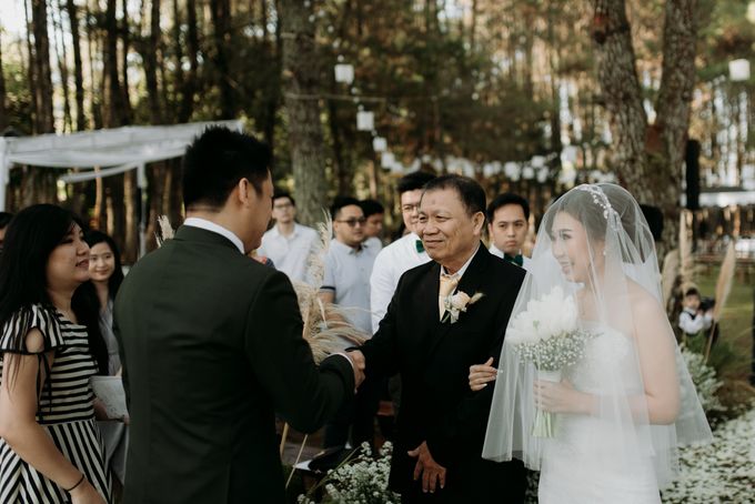 Yenni and Peter Wedding Day by Pine Hill Cibodas - 010 Yenni and Peter Wedding Day by Pine Hill Cibodas - 010