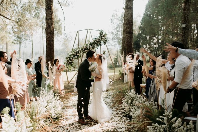 Yenni and Peter Wedding Day by NOMA Jewelry & Accessories - 019 Yenni and Peter Wedding Day by NOMA Jewelry & Accessories - 019