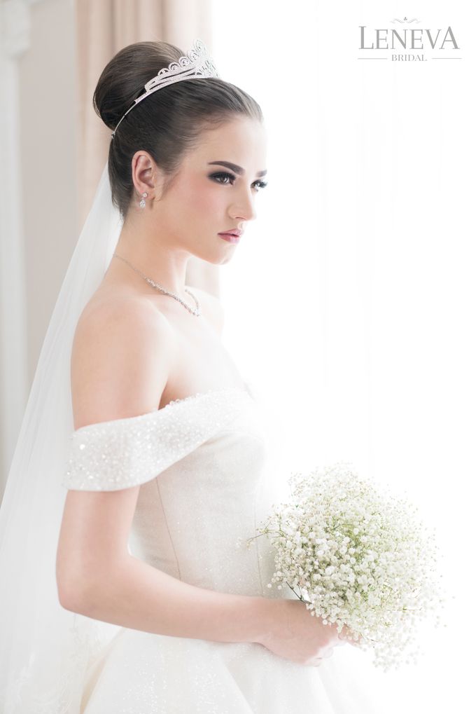 WEDDING GOWN by Leneva Bridal - 014 WEDDING GOWN by Leneva Bridal - 014