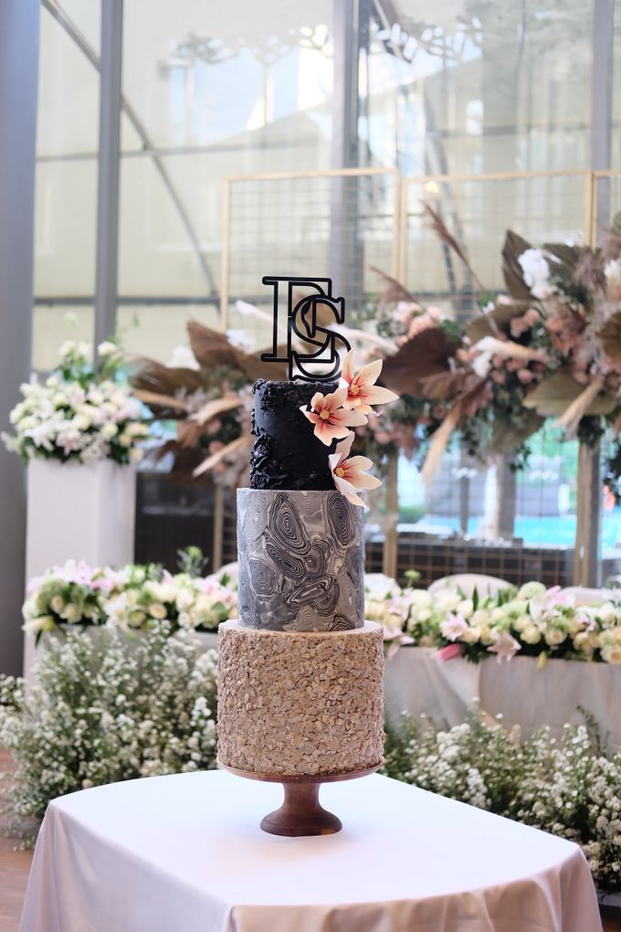 The Wedding of Ericko & Shelvy by ENST Couture - 005 The Wedding of Ericko & Shelvy by ENST Couture - 005