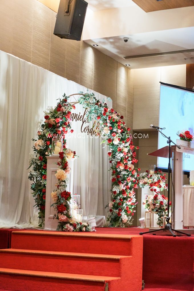 Bright Red & Crispy White Reception - Daniel & Cordelia by Glitz&Glam Studiobooth - 015 Bright Red & Crispy White Reception - Daniel & Cordelia by Glitz&Glam Studiobooth - 015
