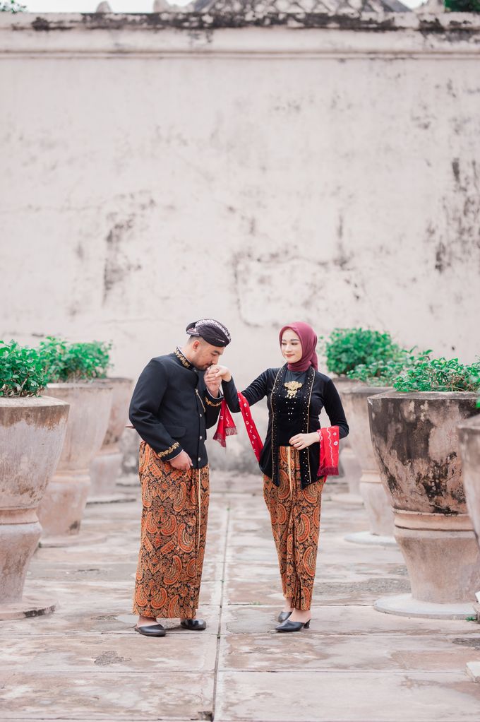 prewedding kharisma dan dzulfikar by Ihya Imaji Wedding Photography - 014