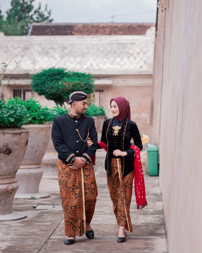 prewedding kharisma dan dzulfikar by Ihya Imaji Wedding Photography - 017