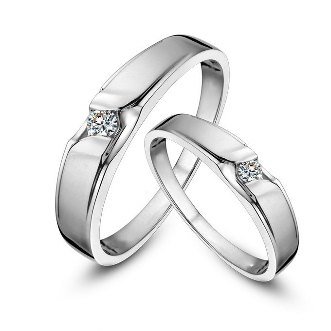 Tiaria Graceful Diamond Ring Perhiasan Cincin Pernikahan Emas dan Berlian by TIARIA - 001 Tiaria Graceful Diamond Ring Perhiasan Cincin Pernikahan Emas dan Berlian by TIARIA - 001