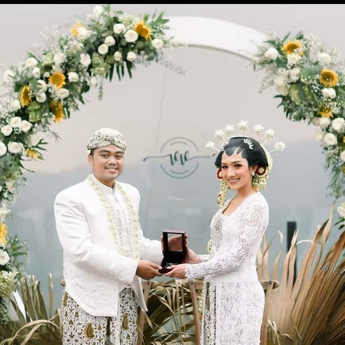 Wedding Of Vira & Vito - Sukulen Goni Pita 8cm by Kabita Wedding - 001 Wedding Of Vira & Vito - Sukulen Goni Pita 8cm by Kabita Wedding - 001