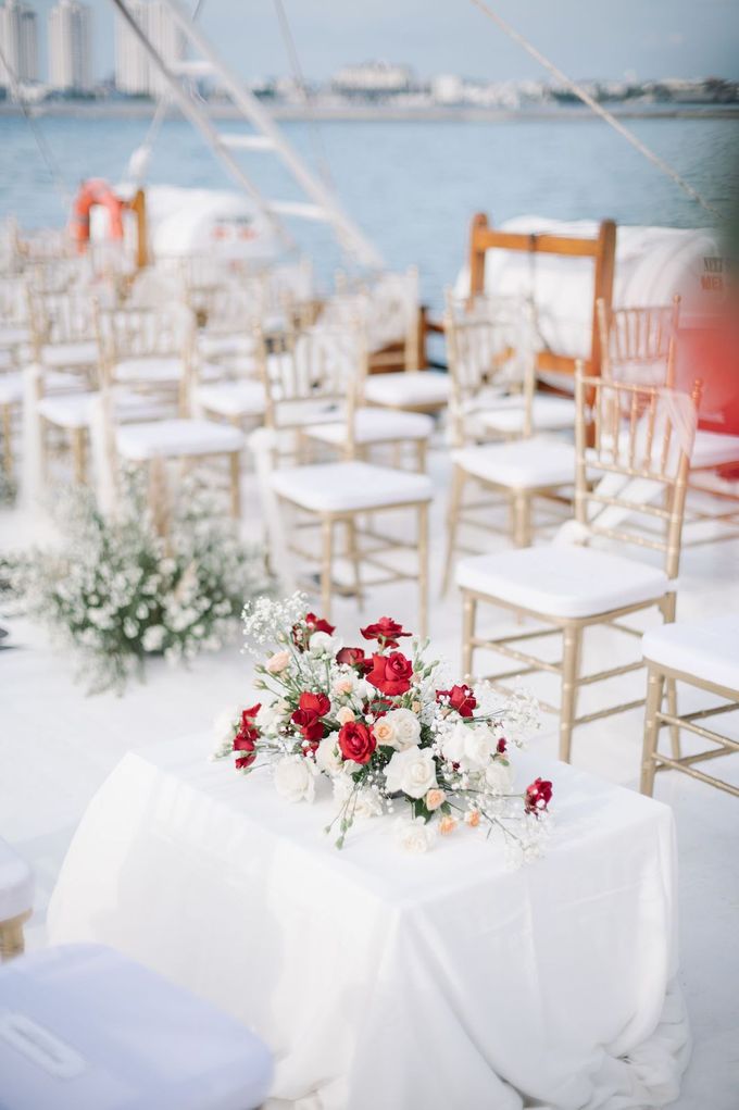 RED RUSTIC ENGAGEMENT AT JAKARTA PHINISI by Silverdust Decoration - 009