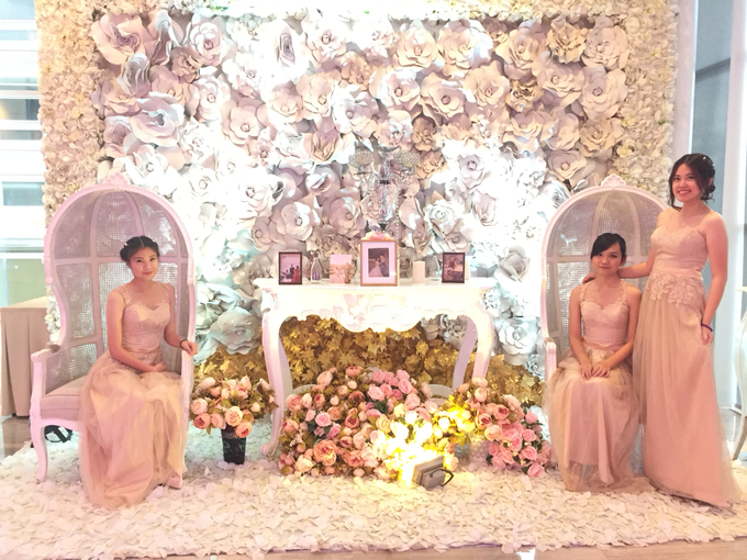 Beauty Wedding Usher / Penerima Angpao by H Loveys Beauty Wedding Usher - 005 Beauty Wedding Usher / Penerima Angpao by H Loveys Beauty Wedding Usher - 005