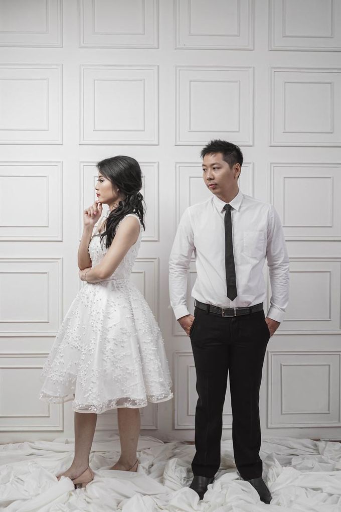 Henry & Angela Studio Pre-wedding by Ian Vins - 025 Henry & Angela Studio Pre-wedding by Ian Vins - 025