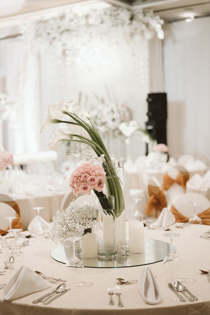 Clean and Elegant Wedding at Ayana MidPlaza by Priscilla Myrna - 019 Clean and Elegant Wedding at Ayana MidPlaza by Priscilla Myrna - 019