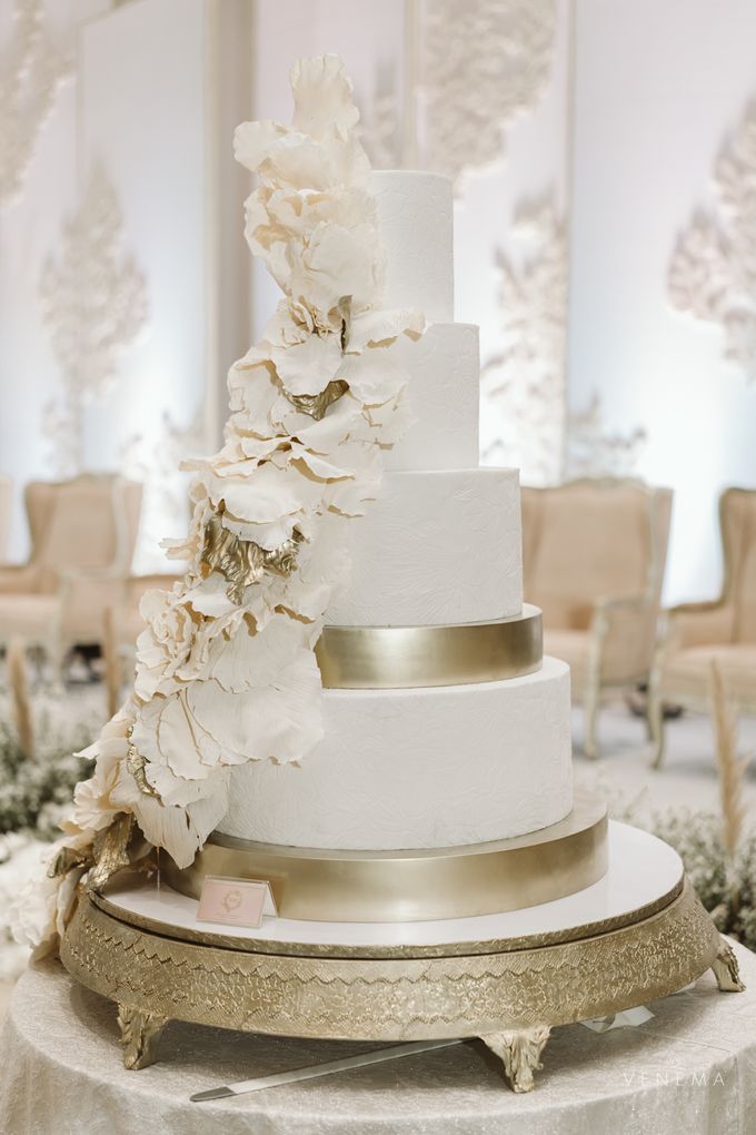 Clean and Elegant Wedding at Ayana MidPlaza by Priscilla Myrna - 020 Clean and Elegant Wedding at Ayana MidPlaza by Priscilla Myrna - 020