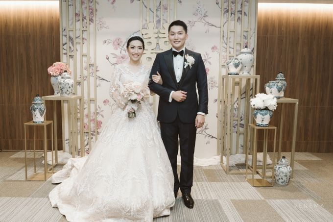 Clean and Elegant Wedding at Ayana MidPlaza by Priscilla Myrna - 010 Clean and Elegant Wedding at Ayana MidPlaza by Priscilla Myrna - 010