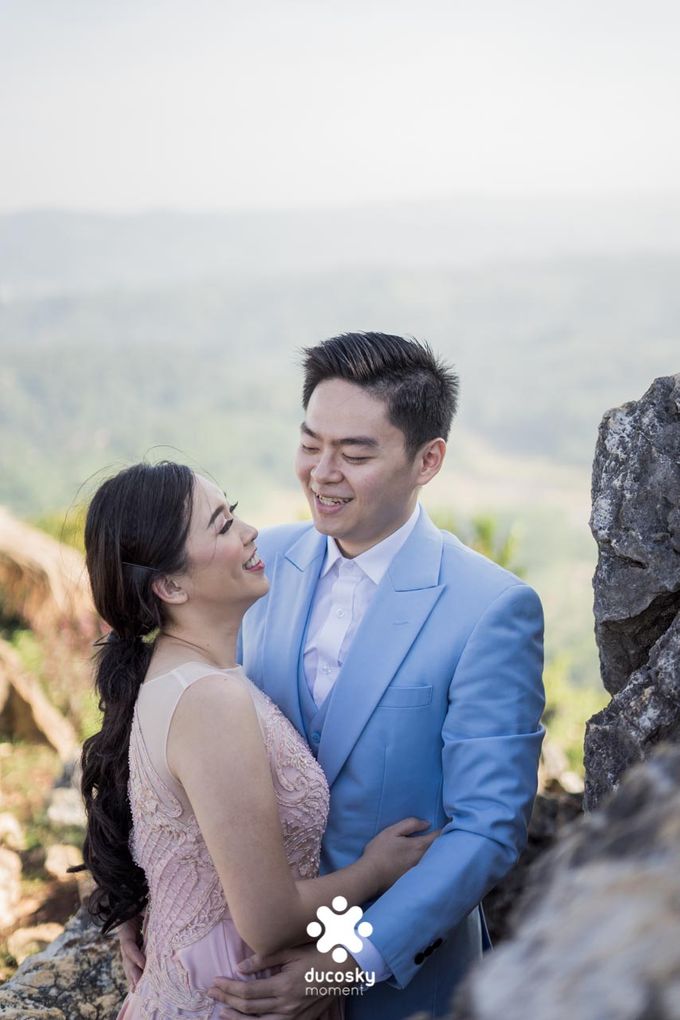 Harfy Chindy Pre-Wedding - You Are My Sunshine by Wong Hang Distinguished Tailor - 042