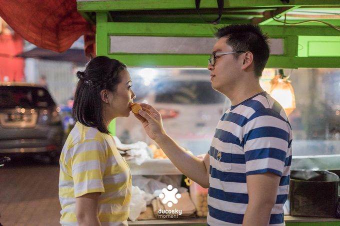 Chindy Harfy Pre-Wedding - Street Food by Ducosky - 028