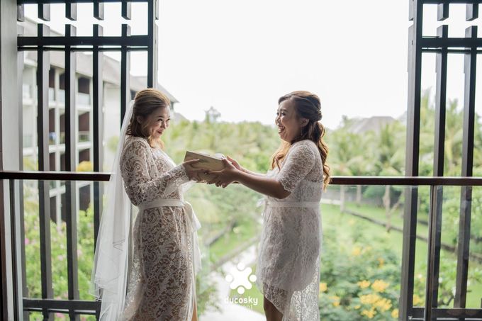 Harfy Chindy Wedding | Chindy and the Bridesmaid by Florencia Augustine - 006