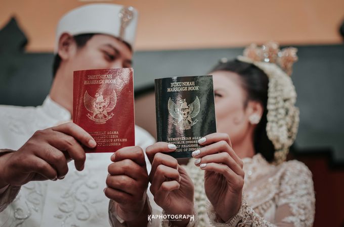 Wedding of Sri & Hilman by kaphotograph - 003