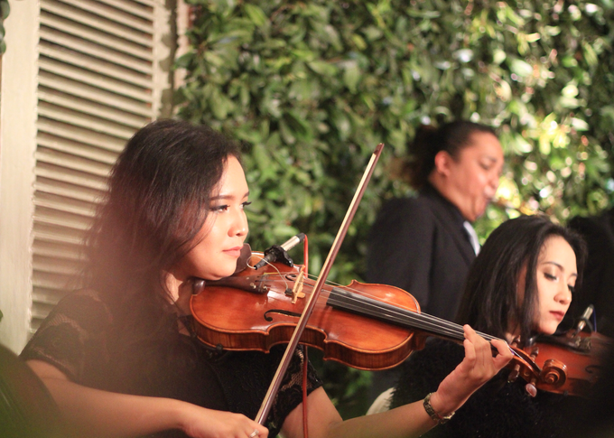 Mini orchestra at Kartika Chandra Hotel by HEAVEN ENTERTAINMENT - 005