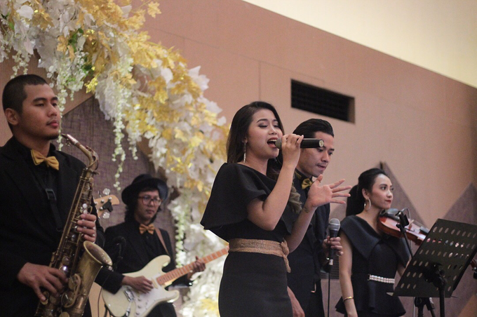 Full Band with saxo & violin by HEAVEN ENTERTAINMENT - 009 Full Band with saxo & violin by HEAVEN ENTERTAINMENT - 009