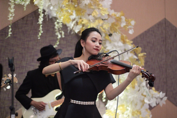 Full Band with saxo & violin at Allium Hotel by HEAVEN ENTERTAINMENT - 015