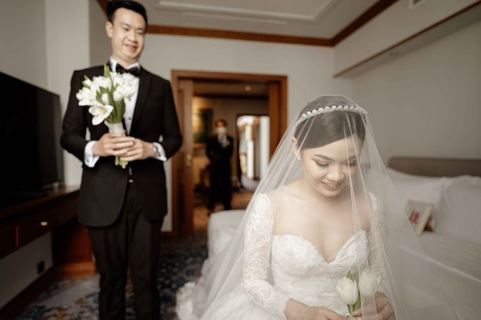 Hendra & Diana Wedding at Le Meridien Hotel Jakarta by AKSA Creative - 025 Hendra & Diana Wedding at Le Meridien Hotel Jakarta by AKSA Creative - 025