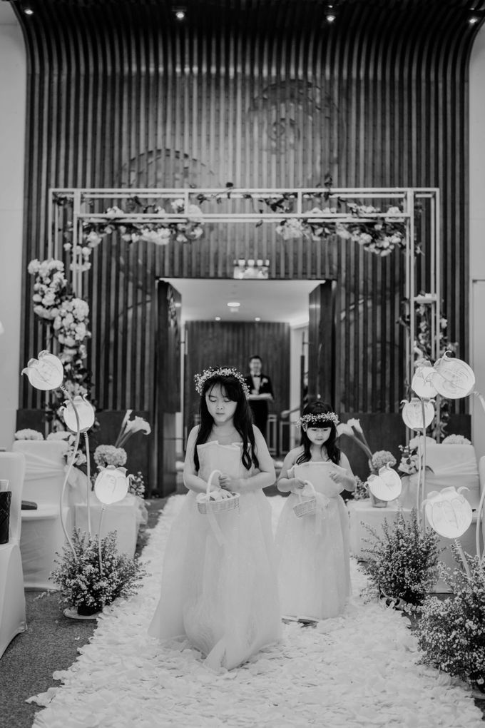 Hendra & Diana Wedding at Le Meridien Hotel Jakarta by AKSA Creative - 029 Hendra & Diana Wedding at Le Meridien Hotel Jakarta by AKSA Creative - 029