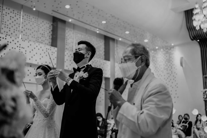 Hendra & Diana Wedding at Le Meridien Hotel Jakarta by AKSA Creative - 032 Hendra & Diana Wedding at Le Meridien Hotel Jakarta by AKSA Creative - 032