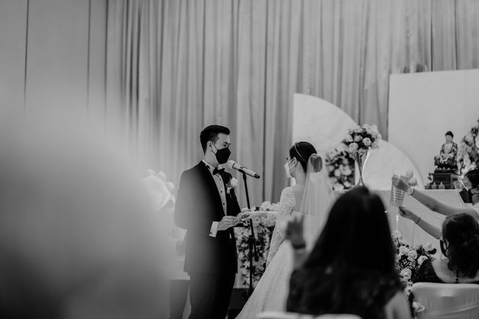 Hendra & Diana Wedding at Le Meridien Hotel Jakarta by AKSA Creative - 035 Hendra & Diana Wedding at Le Meridien Hotel Jakarta by AKSA Creative - 035
