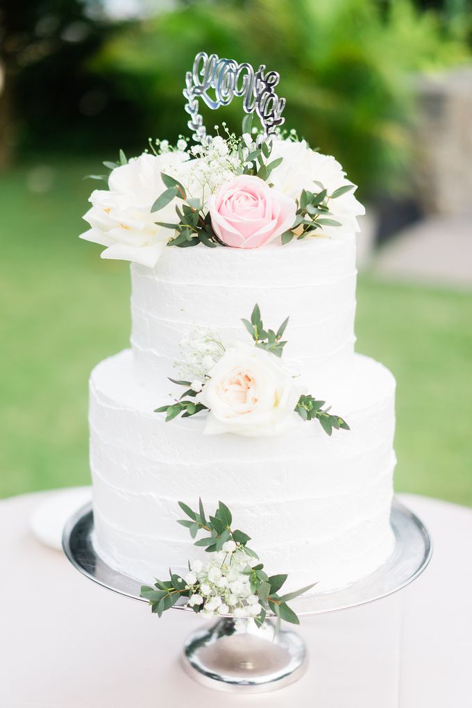 Elegant Wedding Decoration with the mix of blush and ivory at The Ritz Carlton by Silverdust Decoration - 018