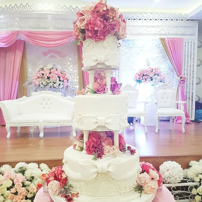 3 Tiers by Amor Cake - 013 3 Tiers by Amor Cake - 013