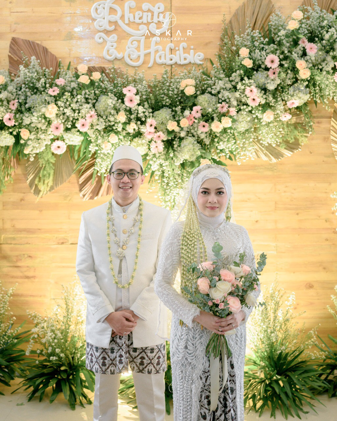 Akad Nikah Rhenty & Habibie by Hiasan Hati Wedding Planner & Organizer - 006