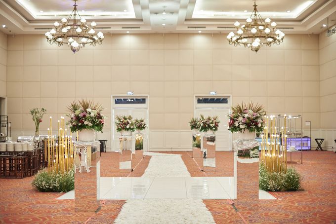 Wedding of Handrian & Martha | Royal Ballroom The Springs ...