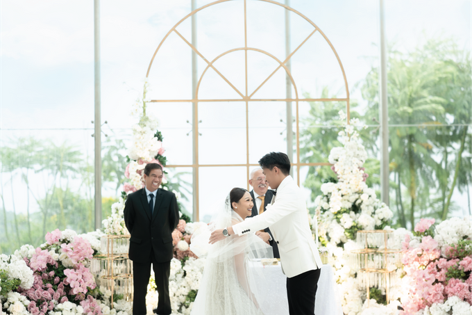 Edo & Maria Holy Matrimony Decoration at Intercontinental Wedding Hall by Valentine Wedding Decoration - 021 Edo & Maria Holy Matrimony Decoration at Intercontinental Wedding Hall by Valentine Wedding Decoration - 021