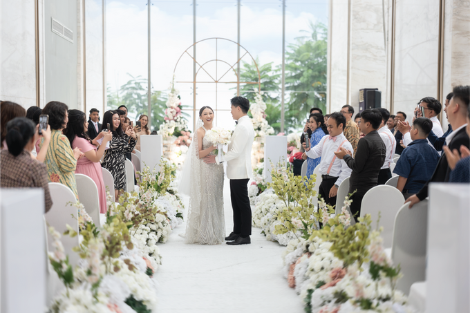 Edo & Maria Holy Matrimony Decoration at Intercontinental Wedding Hall by Valentine Wedding Decoration - 030 Edo & Maria Holy Matrimony Decoration at Intercontinental Wedding Hall by Valentine Wedding Decoration - 030