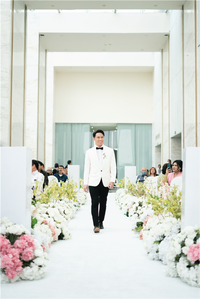 Edo & Maria Holy Matrimony Decoration at Intercontinental Wedding Hall by Valentine Wedding Decoration - 010 Edo & Maria Holy Matrimony Decoration at Intercontinental Wedding Hall by Valentine Wedding Decoration - 010