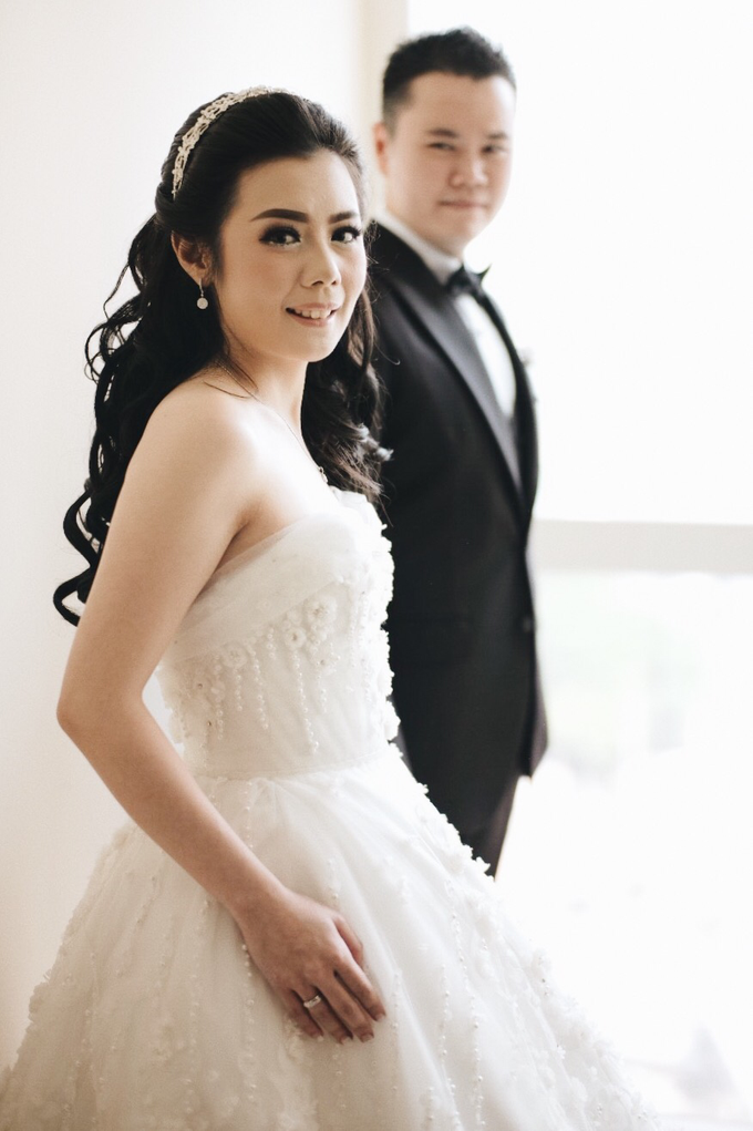 Abraham & Clara tying the knot by Hope Portraiture - 014