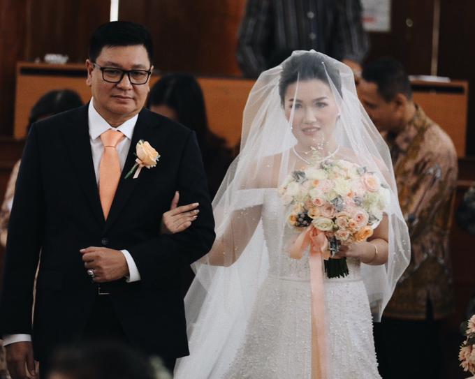 Hendric & Dian tying the knot by Hope Portraiture - 023