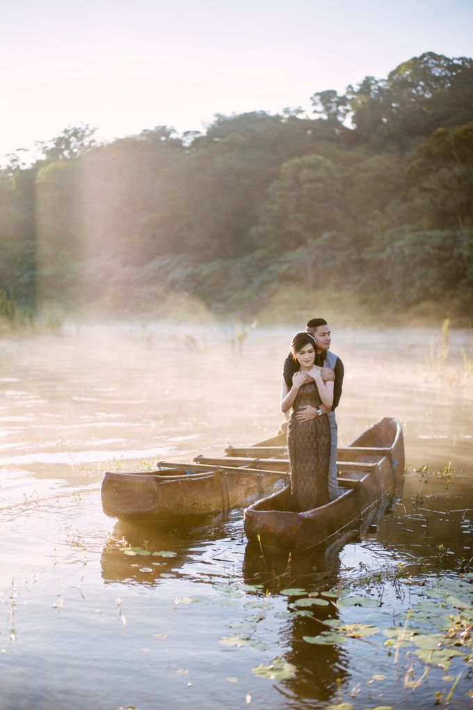 Hendric & Dian Engagement Session by Hope Portraiture - 005