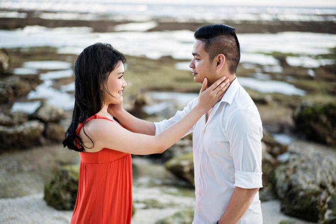 Hendric & Dian Engagement Session by Hope Portraiture - 025