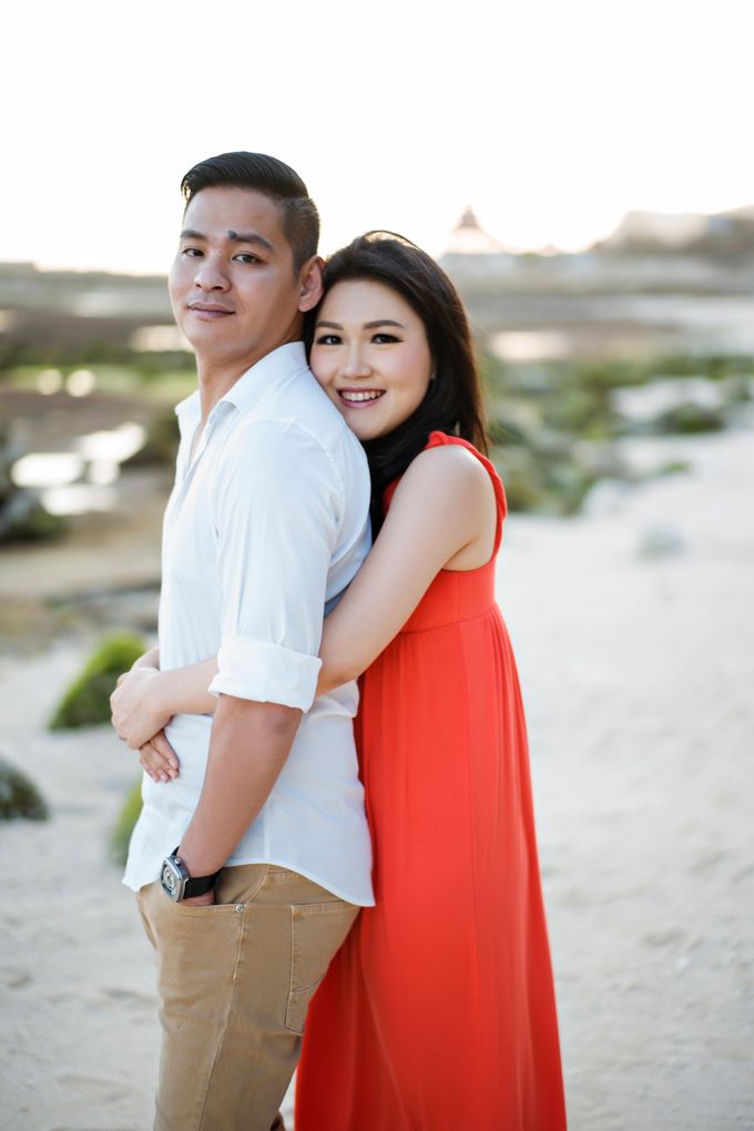 Hendric & Dian Engagement Session by Hope Portraiture - 026