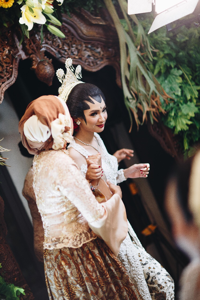 Javanese Wedding Jogja Culture by HR Team Wedding Group - 044 Javanese Wedding Jogja Culture by HR Team Wedding Group - 044