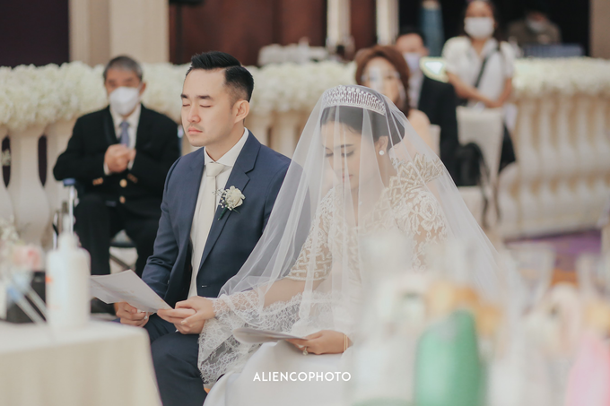 Wedding day Andre & Indri Hotel Raffles Jakarta by HR Team Wedding Group - 018 Wedding day Andre & Indri Hotel Raffles Jakarta by HR Team Wedding Group - 018