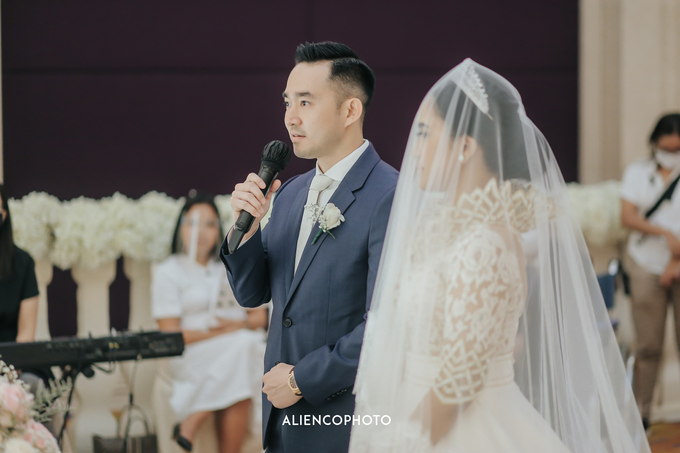 Wedding day Andre & Indri Hotel Raffles Jakarta by HR Team Wedding Group - 019 Wedding day Andre & Indri Hotel Raffles Jakarta by HR Team Wedding Group - 019