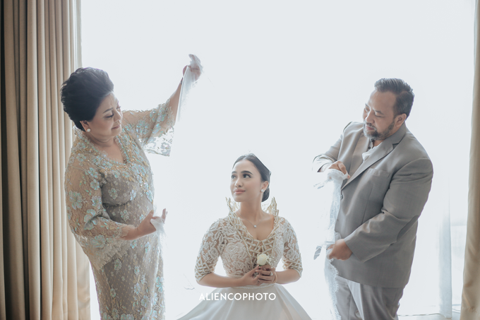 Wedding day Andre & Indri Hotel Raffles Jakarta by HR Team Wedding Group - 036 Wedding day Andre & Indri Hotel Raffles Jakarta by HR Team Wedding Group - 036