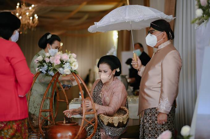 Siraman Menjelang Pernikahan Kiki & Aksa by HR Team Wedding Group - 012 Siraman Menjelang Pernikahan Kiki & Aksa by HR Team Wedding Group - 012