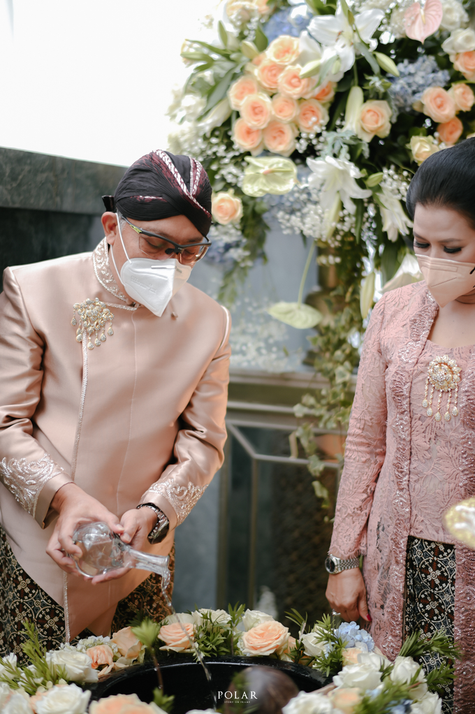 Siraman Menjelang Pernikahan Kiki & Aksa by HR Team Wedding Group - 003 Siraman Menjelang Pernikahan Kiki & Aksa by HR Team Wedding Group - 003