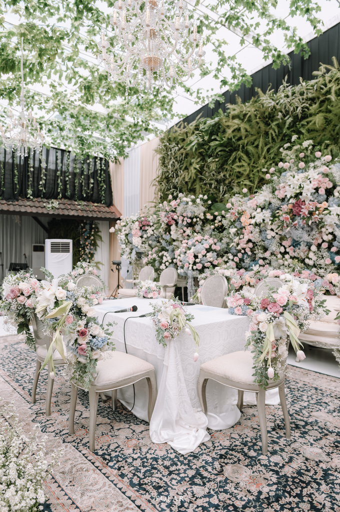 Intimate Wedding Kiki & Aksa at #dirumahaja by HR Team Wedding Group - 004 Intimate Wedding Kiki & Aksa at #dirumahaja by HR Team Wedding Group - 004