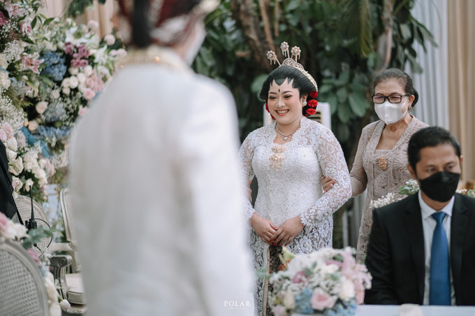 Intimate Wedding Kiki & Aksa at #dirumahaja by HR Team Wedding Group - 014 Intimate Wedding Kiki & Aksa at #dirumahaja by HR Team Wedding Group - 014