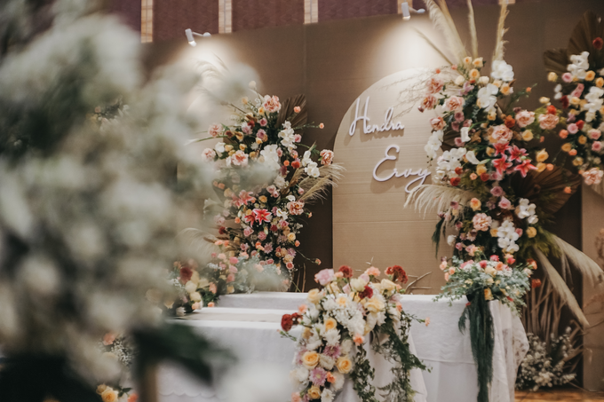 Intimate Wedding Hendra & Ervy at Pullman CP by HR Team Wedding Group - 002 Intimate Wedding Hendra & Ervy at Pullman CP by HR Team Wedding Group - 002